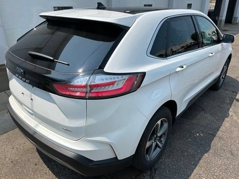 Used 2024 Ford Edge SEL w/ Convenience Package AWD/4WD image 5