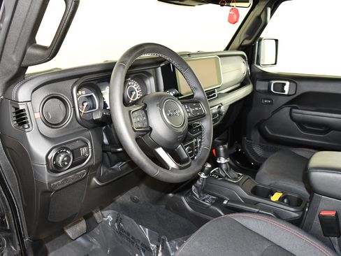 Used 2026 Jeep Gladiator Rubicon AWD/4WD image 37