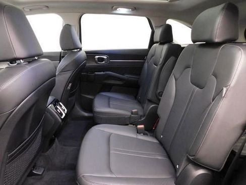 Used 2025 Kia Sorento SX image 36
