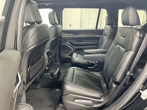 New 2026 Jeep Grand Cherokee L Limited AWD/4WD image 24