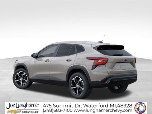 New 2026 Chevrolet Trax RS w/ Driver Confidence Package FWD image 3