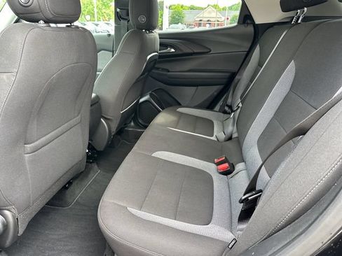 Used 2025 Chevrolet TrailBlazer LT FWD image 11