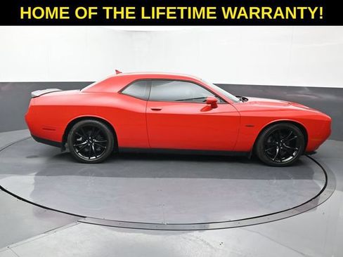 Used 2018 Dodge Challenger R/T w/ Blacktop Package RWD image 7