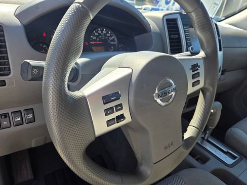Used 2019 Nissan Frontier SV AWD/4WD image 17
