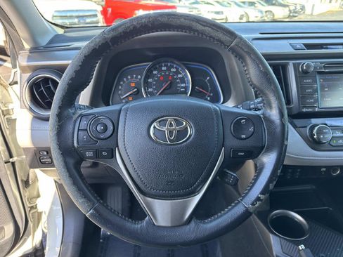 Used 2014 Toyota RAV4 Limited image 29