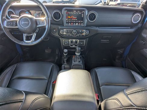 Used 2021 Jeep Wrangler Unlimited Sahara w/ Cold Weather Group image 17