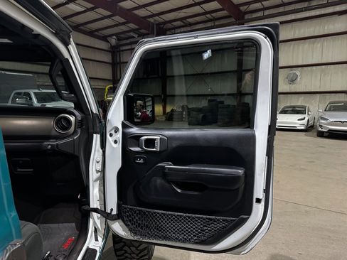 Used 2020 Jeep Gladiator Sport w/ Quick Order Package 24S image 25