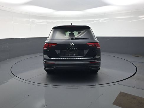 Used 2023 Volkswagen Tiguan SE AWD/4WD image 4