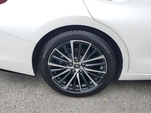 Used 2025 Lexus ES 350 w/ Premium Package image 7