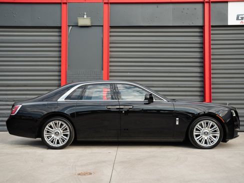 Used 2023 Rolls-Royce Ghost image 6