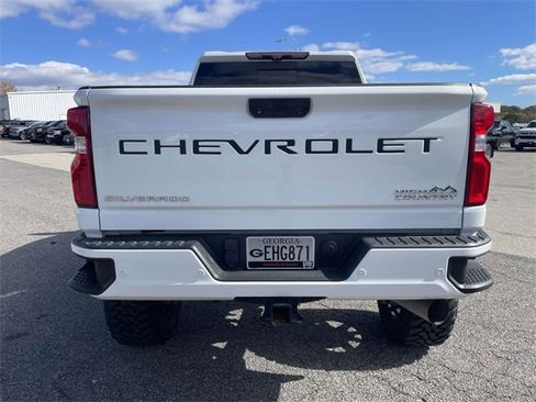 Used 2020 Chevrolet Silverado 2500 High Country w/ Z71 Off-Road Package image 5