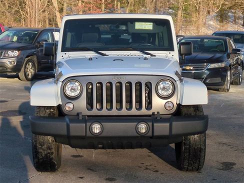 Used 2017 Jeep Wrangler Unlimited Sport image 9