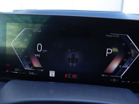 Used 2025 BMW X5 xDrive40i w/ Premium Package image 33