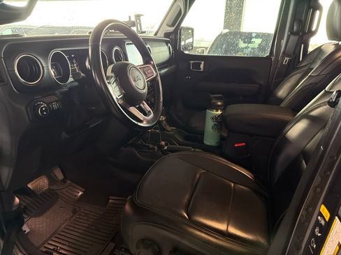 Used 2020 Jeep Gladiator Overland w/ Popular Equipment Package AWD/4WD image 10