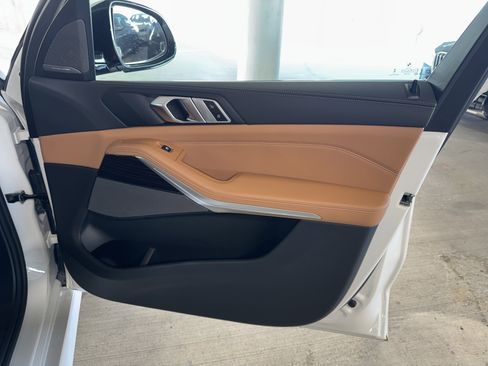 New 2026 BMW X5 xDrive50e w/ M Sport Package image 8