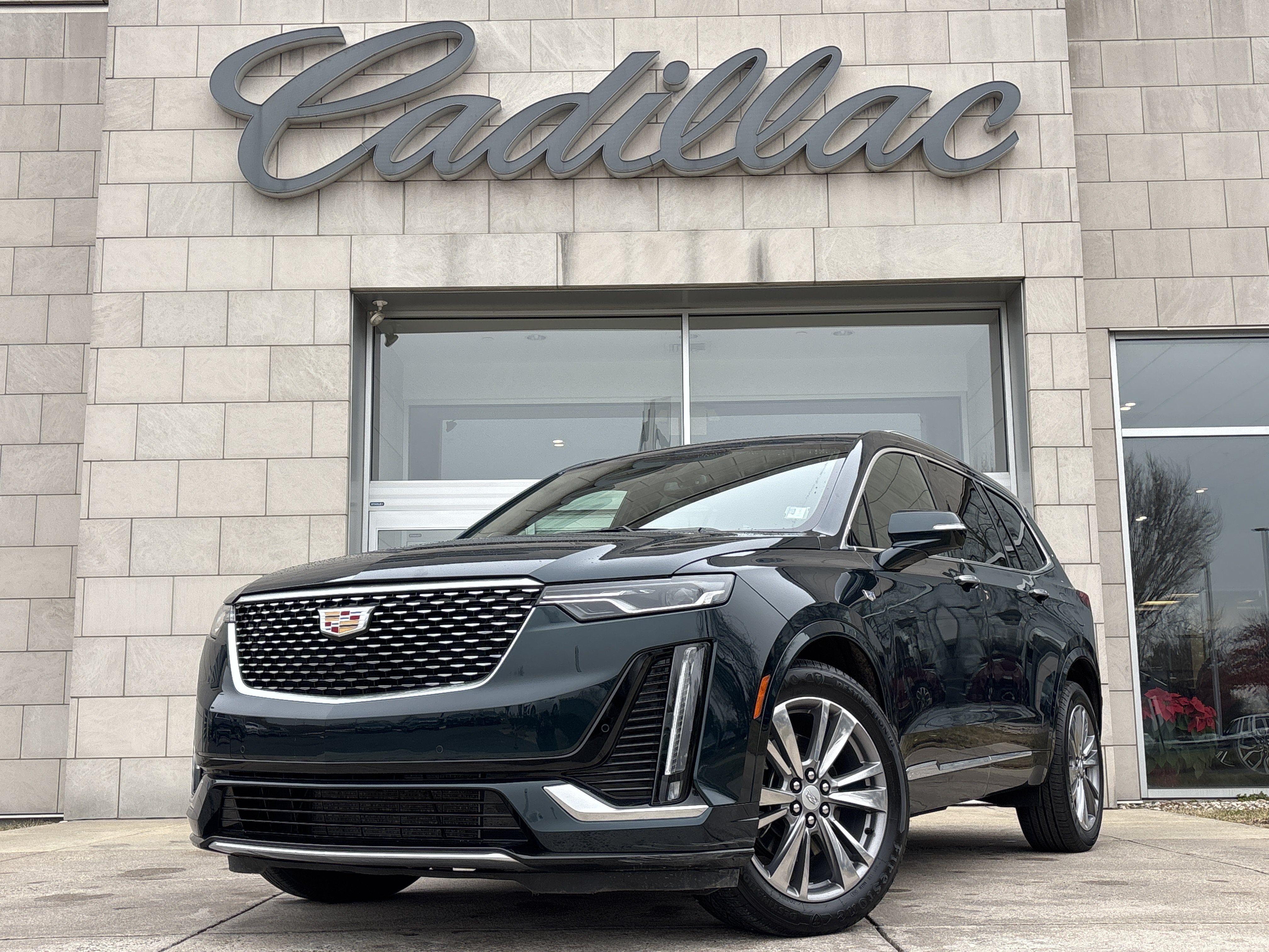 Used 2025 Cadillac XT6 Premium Luxury AWD/4WD image 11