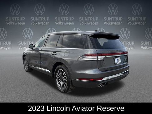 Used 2023 Lincoln Aviator Reserve AWD/4WD image 3