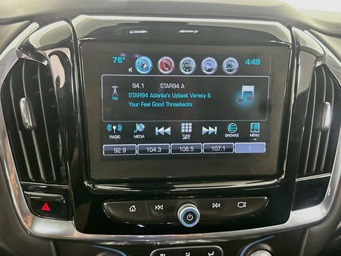 Used 2018 Chevrolet Traverse LT FWD image 21