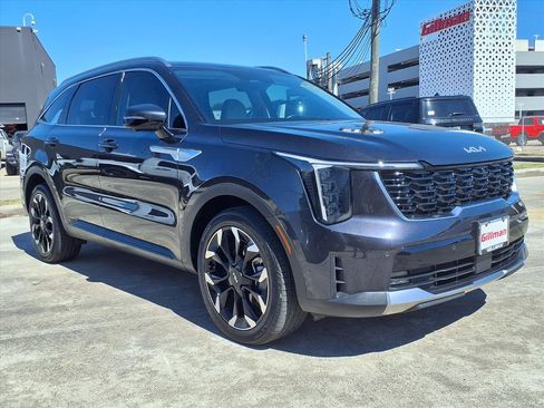 Used 2025 Kia Sorento SX image 2