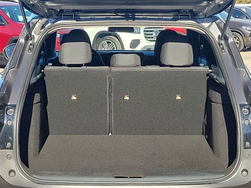 Used 2025 Nissan Kicks S image 12