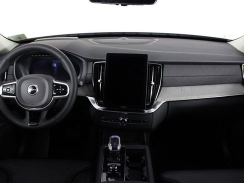 New 2025 Volvo XC90 B6 Ultra image 5