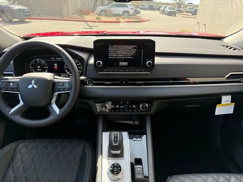 New 2025 Mitsubishi Outlander SEL image 14