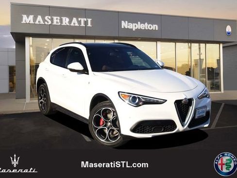 Used 2023 Alfa Romeo Stelvio Ti image 1