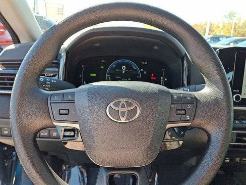 Certified 2025 Toyota Camry LE image 20