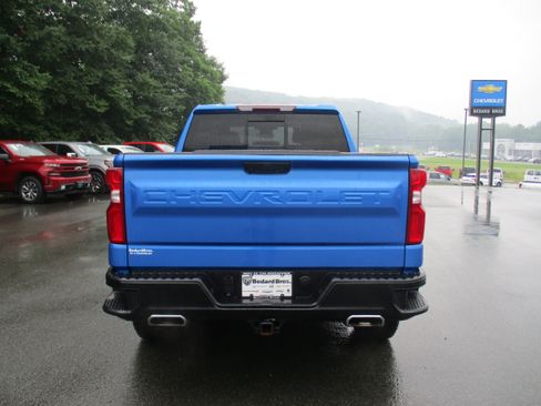 Used 2025 Chevrolet Silverado 1500 LT Trail Boss w/ Convenience Package II AWD/4WD image 6