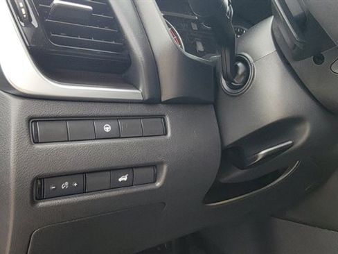 Used 2021 Nissan Rogue SL w/ Premium Package image 26