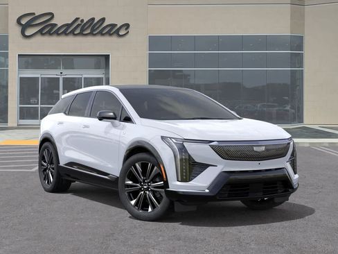 New 2026 Cadillac Optiq Luxury 2 AWD/4WD image 7