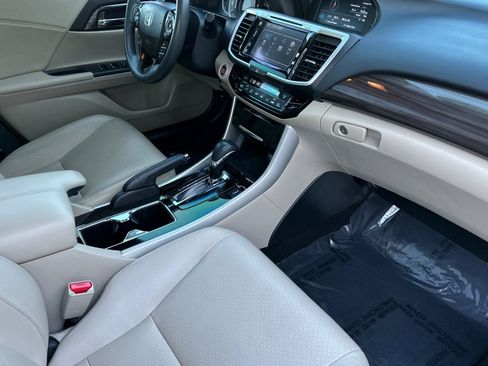 Used 2017 Honda Accord EX-L image 15