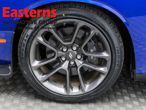 Used 2022 Dodge Challenger R/T Scat Pack w/ Scat Pack Stripe image 32