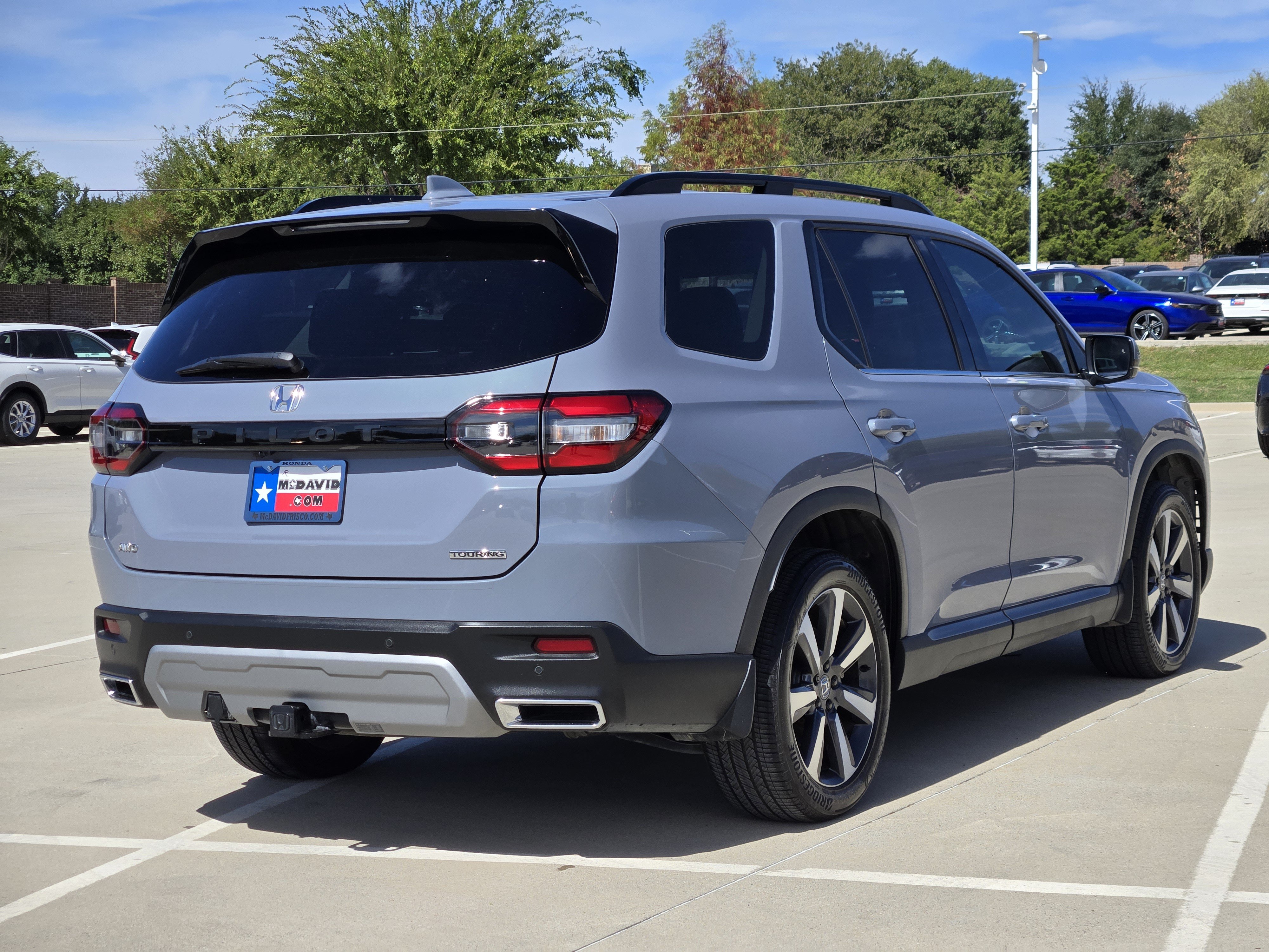 Certified 2025 Honda Pilot Touring image 6