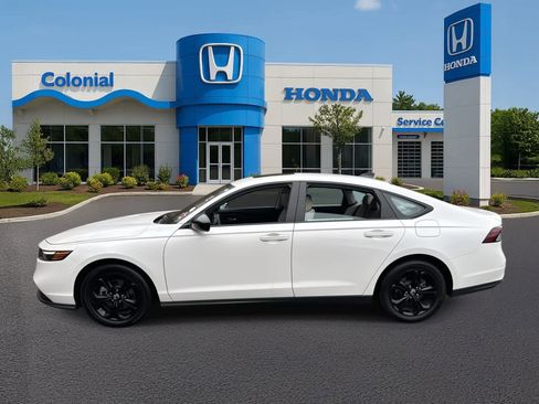 Used 2025 Honda Accord SE image 3