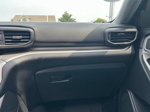 Used 2023 Ford Explorer XLT w/ Equipment Group 202A AWD/4WD image 23
