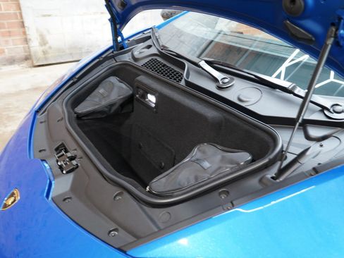 Used 2020 Lamborghini Huracan EVO RWD image 34