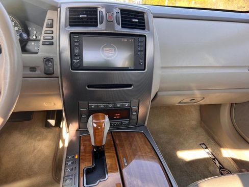 Used 2005 Cadillac XLR image 11