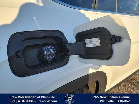 Certified 2022 Volkswagen Atlas SEL image 32