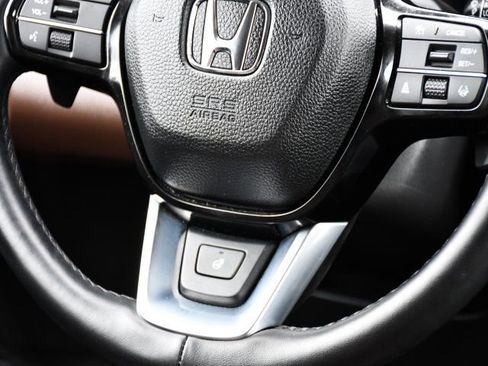 Used 2024 Honda Pilot Elite image 24