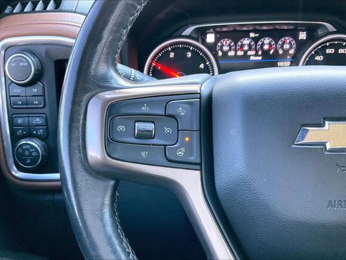 Used 2022 Chevrolet Silverado 2500 High Country w/ Technology Package AWD/4WD image 23