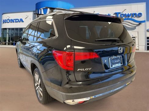 Certified 2017 Honda Pilot Elite image 6