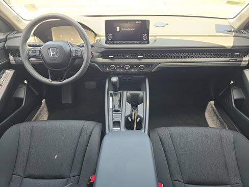 Used 2025 Honda Accord SE image 9