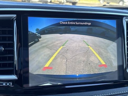 Used 2024 Chrysler Pacifica Touring-L w/ S Appearance Package image 36