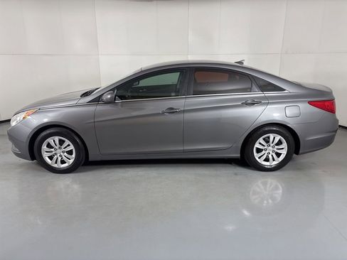 Used 2011 Hyundai Sonata GLS image 5