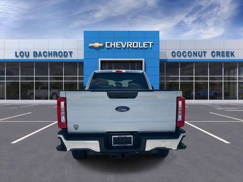 Used 2025 Ford F250 XLT AWD/4WD image 7