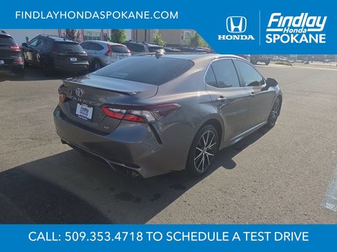 Used 2023 Toyota Camry SE w/ Cold Weather Package FWD image 6