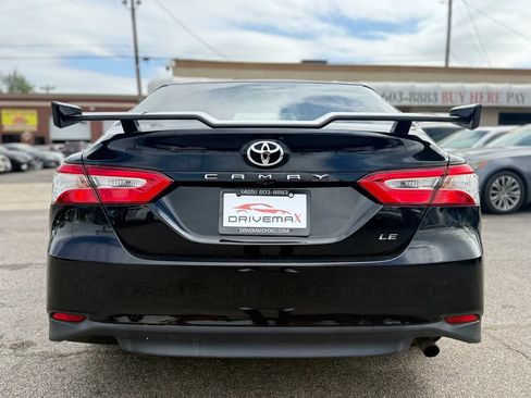 Used 2018 Toyota Camry LE w/ Convenience Package FWD image 5