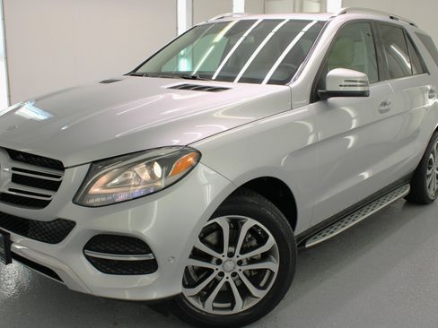 Used 2016 Mercedes-Benz GLE 350 w/ Premium Package image 13