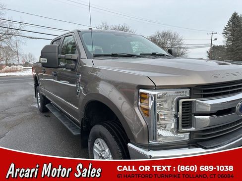 Used 2019 Ford F250 XLT w/ Snow Plow Prep Package image 10
